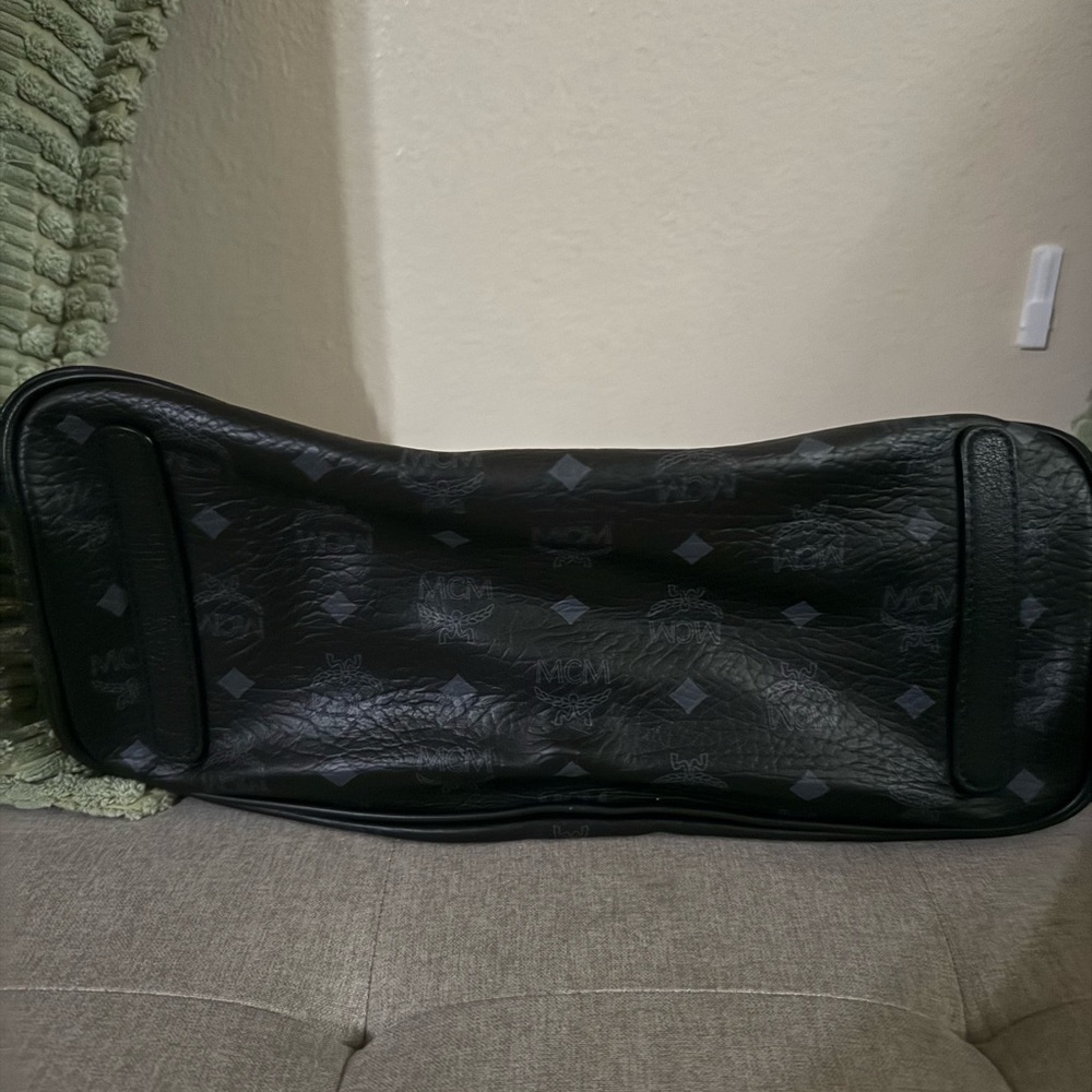 MCM Black Leather Tote Bag (Medium size) - Picture 7 of 8